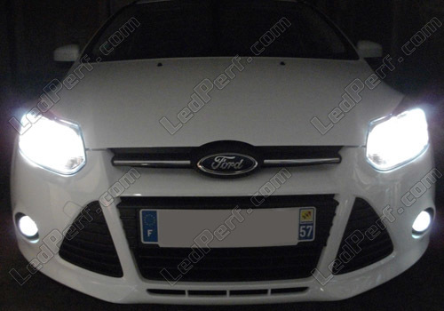 Xenon effect bulbs pack for Ford Focus MK3 headlights