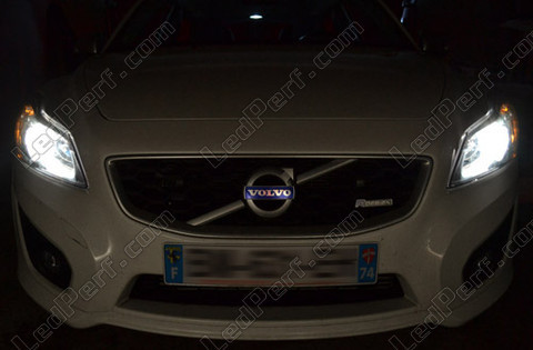 Volvo C30 Low-beam headlights Xenon effect LED bulb