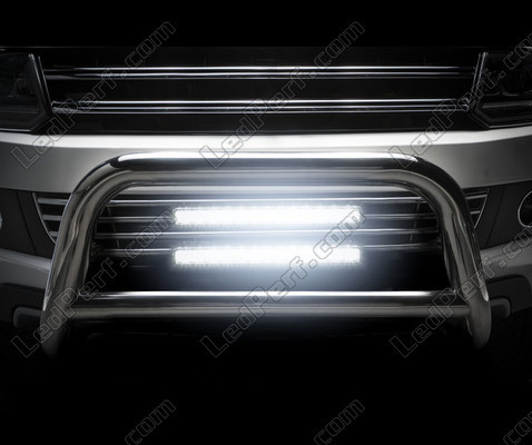 Close-up of the Osram LEDriving® LIGHTBAR SX300-SP LED bar with light OFF