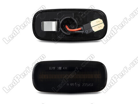 Connector of the smoked black dynamic LED side indicators for Audi A8 D2
