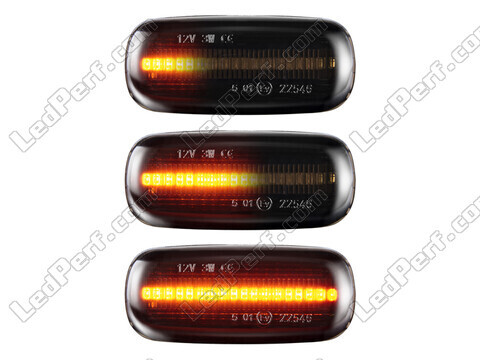 Lighting of the black dynamic LED side indicators for Audi A8 D2