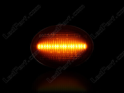 Maximum lighting of the dynamic LED side indicators for Fiat 500 L