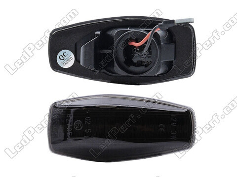 Connector of the smoked black dynamic LED side indicators for Hyundai Coupe GK3