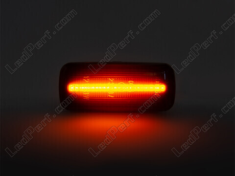 Maximum lighting of the dynamic LED side indicators for Jeep Compass
