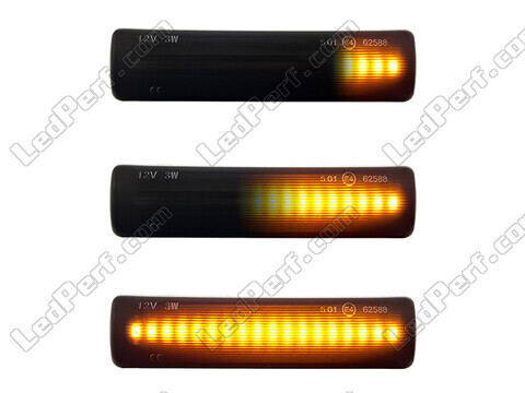 Lighting of the black dynamic LED side indicators for Land Rover Discovery IV