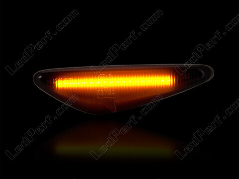 Maximum lighting of the dynamic LED side indicators for Mazda 5 phase 2