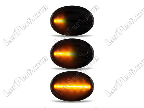 Lighting of the black dynamic LED side indicators for Mini Roadster (R59)