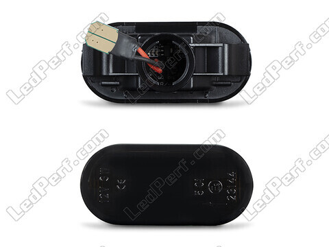 Connector of the smoked black dynamic LED side indicators for Nissan 350Z