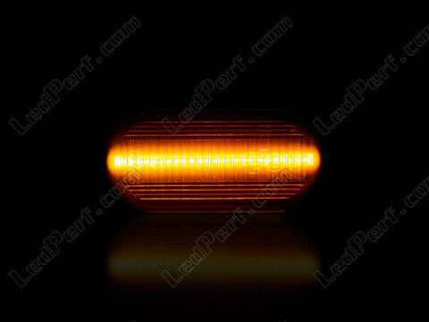 Maximum lighting of the dynamic LED side indicators for Nissan 350Z