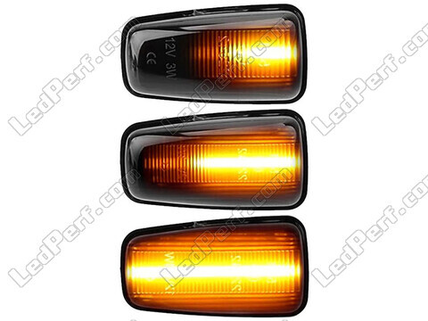 Lighting of the black dynamic LED side indicators for Peugeot Expert III