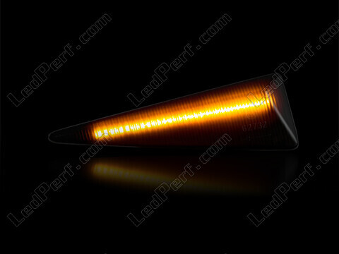 Maximum lighting of the dynamic LED side indicators for Renault Espace 4