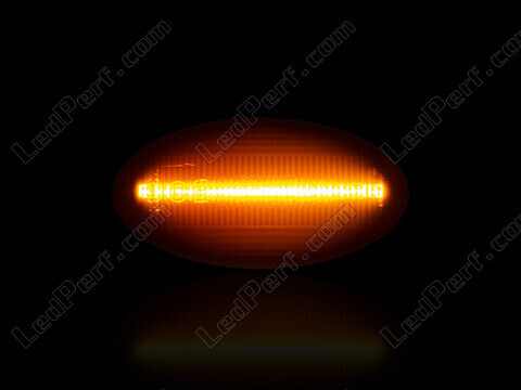 Maximum lighting of the dynamic LED side indicators for Suzuki SX4